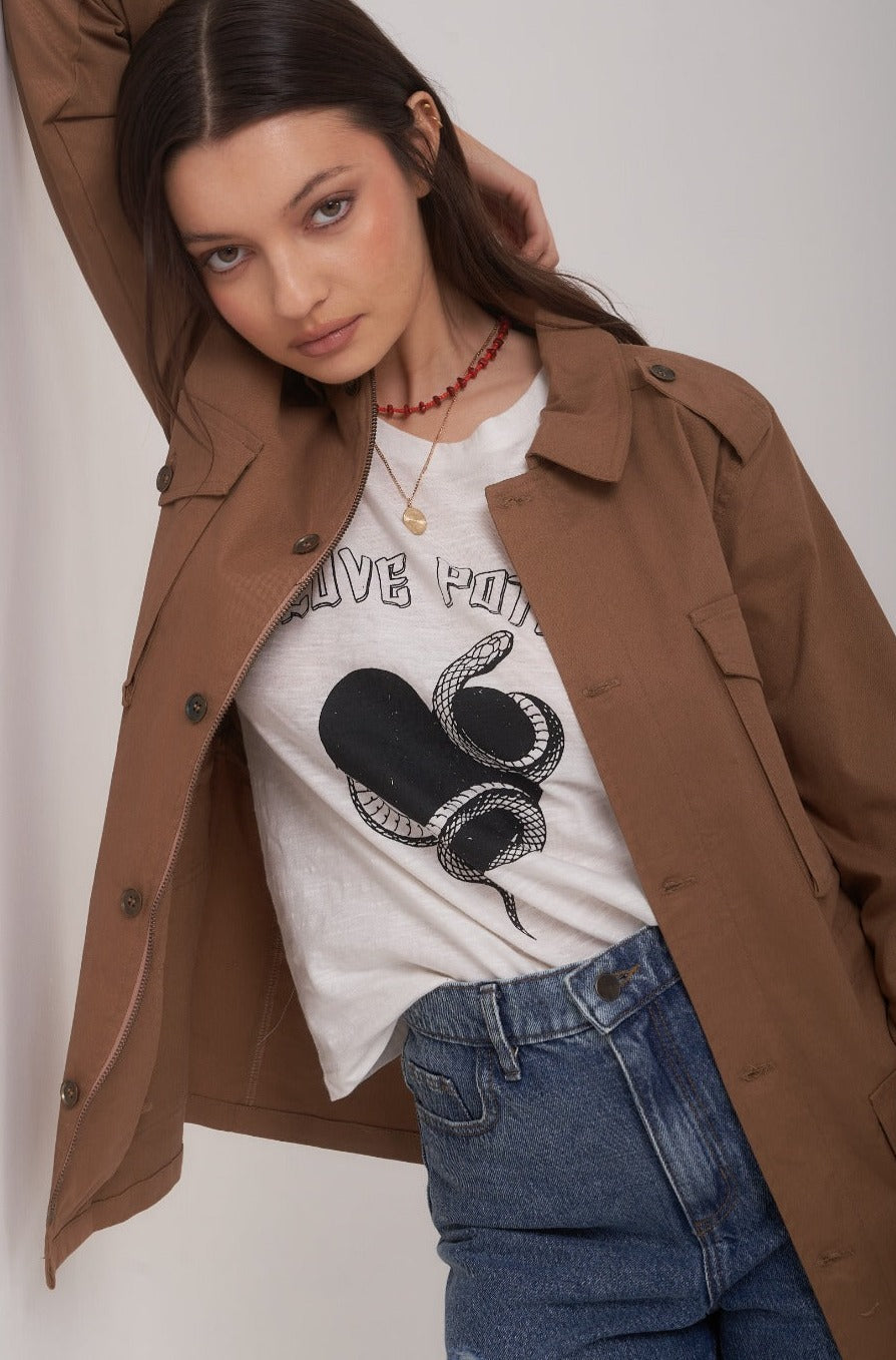 REMERA POISON