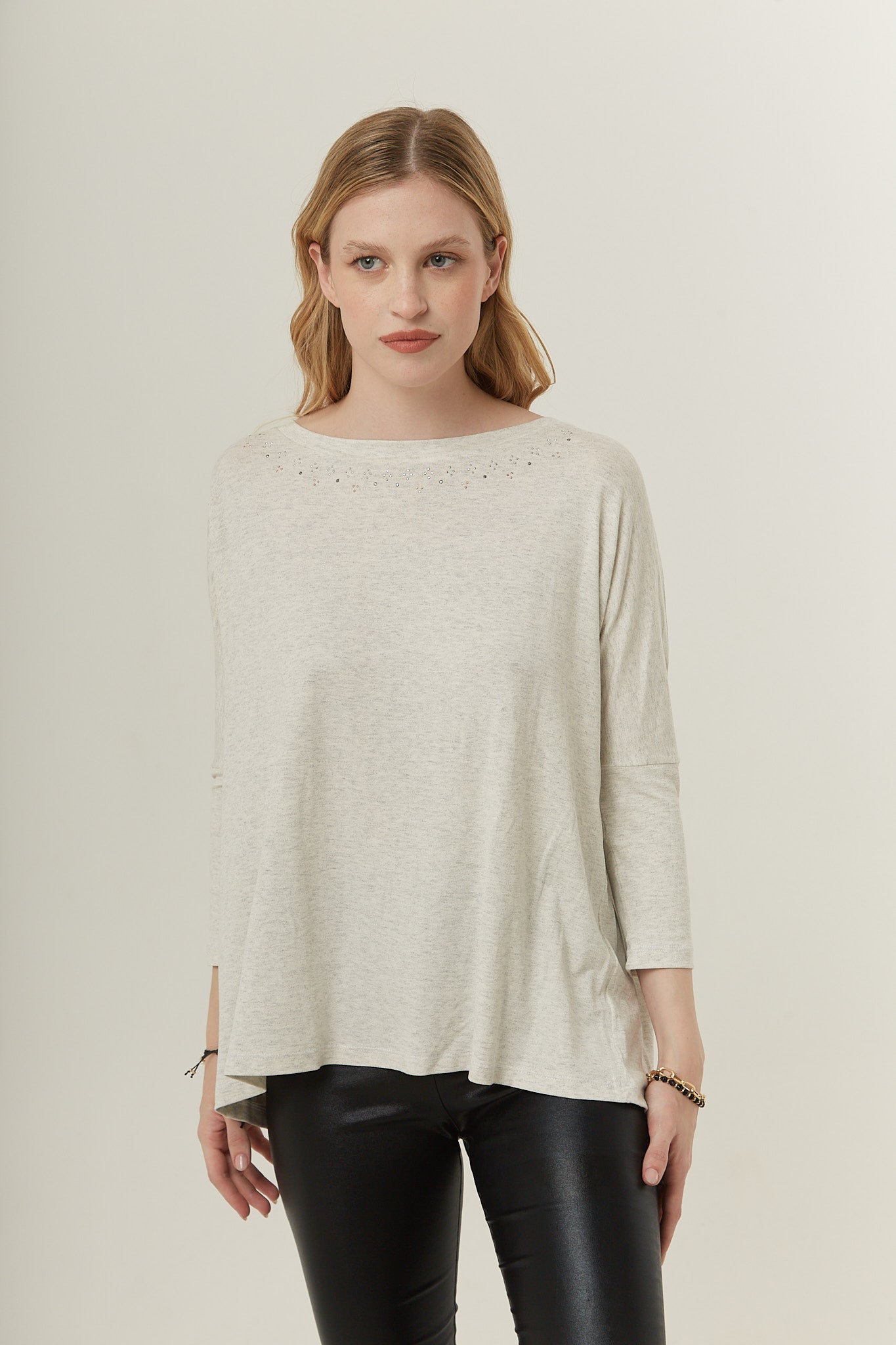 REMERA TWISTER